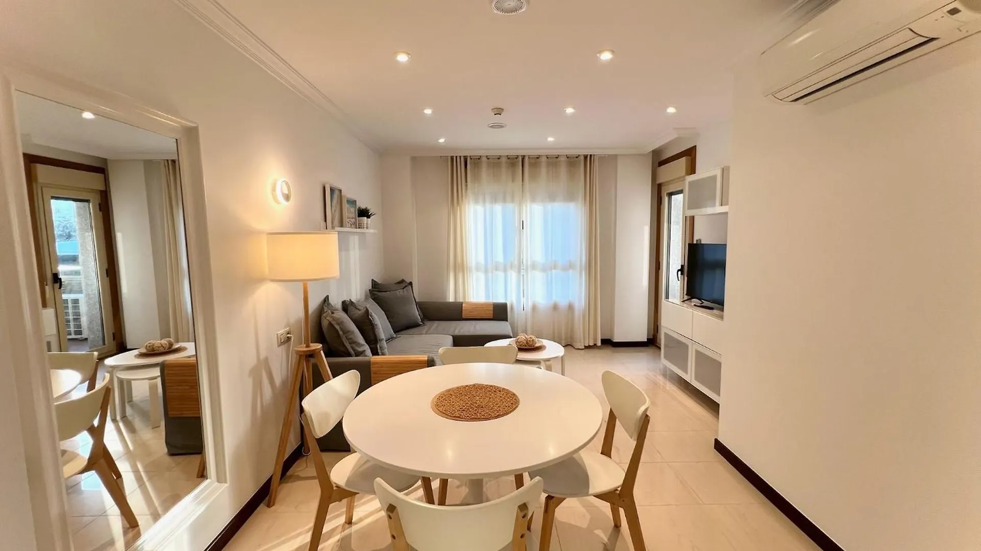 Bright And Cozy Apartment With Pool And Jacuzzi And Near Beach Fuengirola 0*,