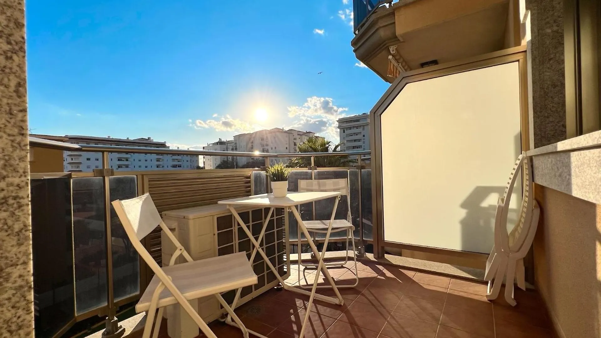 Bright And Cozy Apartment With Pool And Jacuzzi And Near Beach Fuengirola