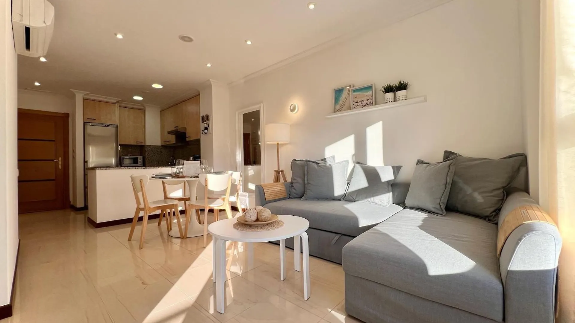 Bright And Cozy Apartment With Pool And Jacuzzi And Near Beach Fuengirola