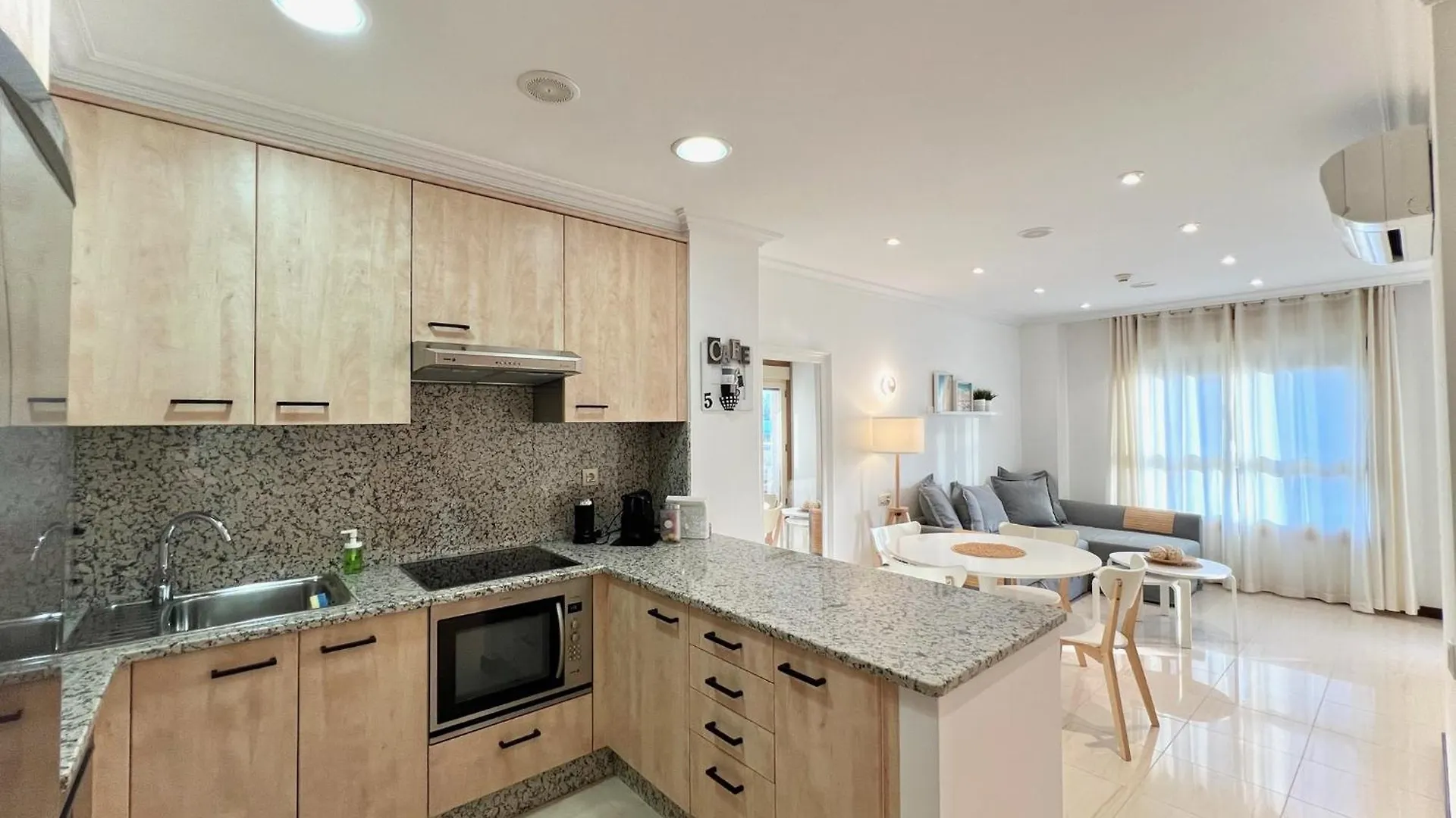 Bright And Cozy Apartment With Pool And Jacuzzi And Near Beach Fuengirola Spain