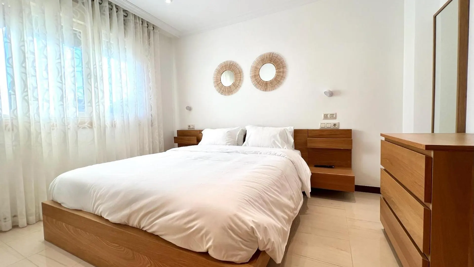 Bright And Cozy Apartment With Pool And Jacuzzi And Near Beach Fuengirola